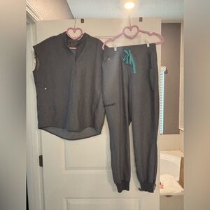 Figs Gray Fafaelo top and Figs joggers. sold together.